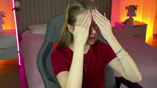 EveMundie online show from 28, 10, 2025