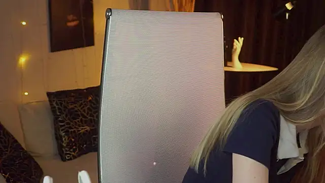 EveMundie online show from 4, 6, 2026