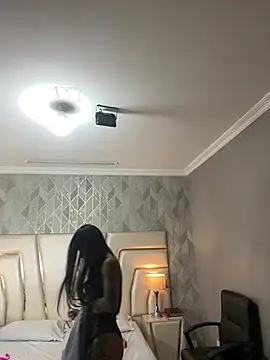 AnahisBennett online show from 2, 4, 2026