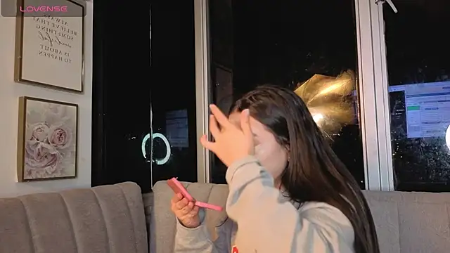 Ivanna West online show from 8, 4, 2026