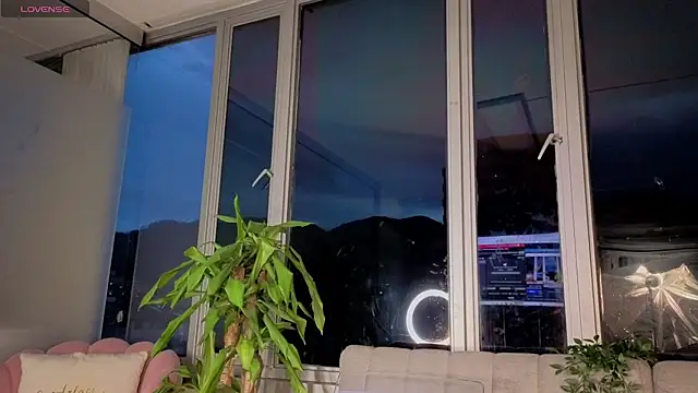 Ivanna West online show from 3, 10, 2025