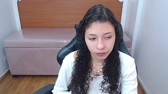 Snapshot of danatella_a chatting on 15, 1, 2026 danatella a online show from 15, 1, 2026