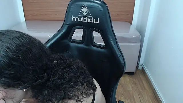 Snapshot of danatella_a chatting on 15, 10, 2025 danatella a online show from 15, 10, 2025