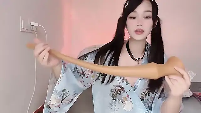 yueyue2003 online show from 4, 3, 2025