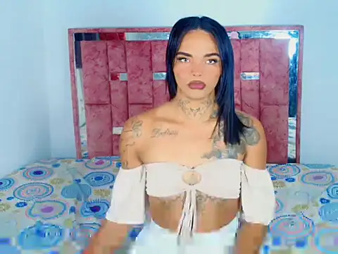 cherry crushx online show from 24, 11, 2025