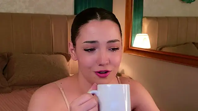 Alice Deleon online show from 29, 4, 2026