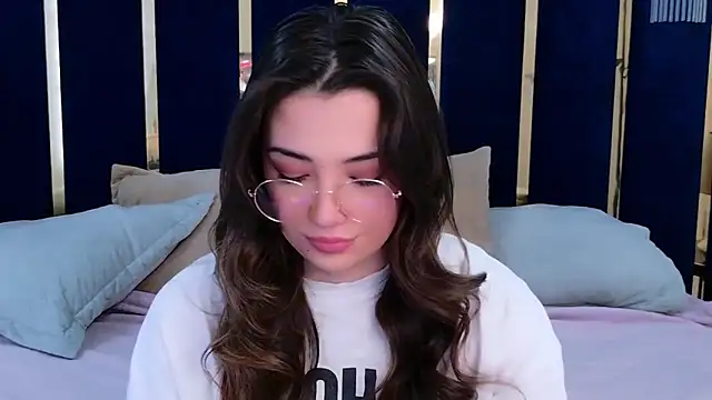 Alice Deleon online show from 20, 11, 2025