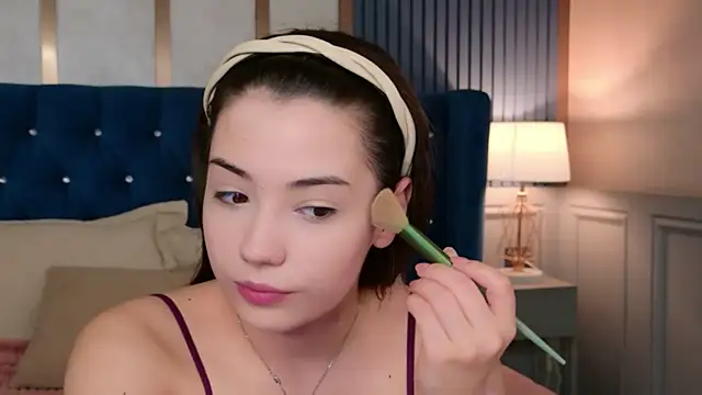 Alice Deleon online show from 26, 4, 2026