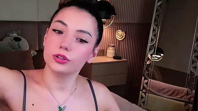 Alice Deleon online show from 19, 9, 2025