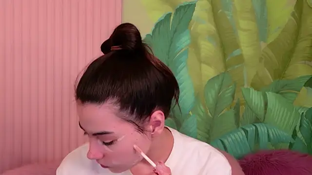 Alice Deleon online show from 6, 3, 2026