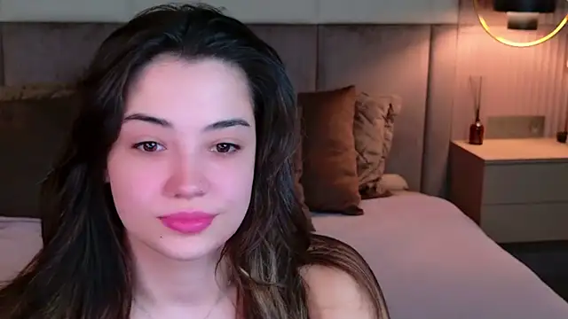 Alice Deleon online show from 24, 9, 2025