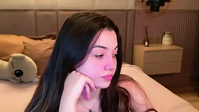 Alice Deleon online show from 16, 11, 2025