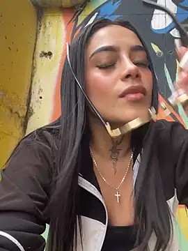 Emily sharlot online show from 23, 9, 2025