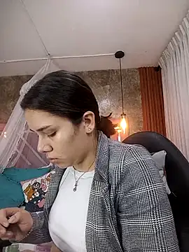 EmmaSulivan online show from 1, 10, 2025