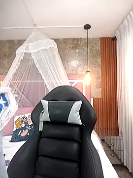 EmmaSulivan online show from 25, 9, 2025