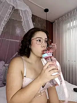 EmmaSulivan online show from 13, 3, 2025