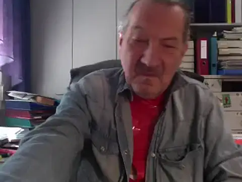 Snapshot of HMStraps01 chatting on 8, 1, 2025 HMStraps01 online show from 8, 1, 2025