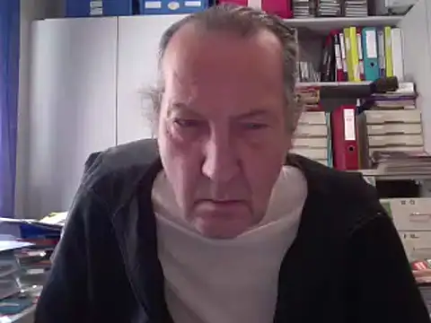 Snapshot of HMStraps01 chatting on 2, 10, 2025 HMStraps01 online show from 2, 10, 2025