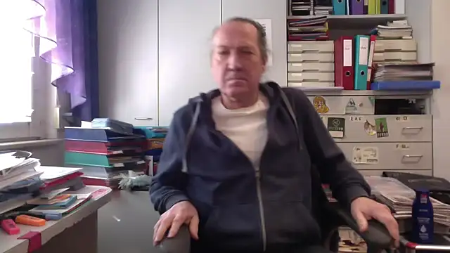 Snapshot of HMStraps01 chatting on 4, 3, 2025 HMStraps01 online show from 4, 3, 2025