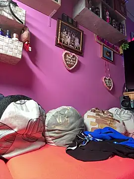 Snapshot of sexymelli18 chatting on 1, 11, 2025 sexymelli18 online show from 1, 11, 2025