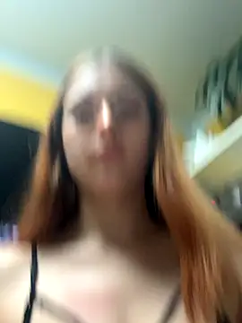 Snapshot of sexymelli18 chatting on 22, 9, 2025 sexymelli18 online show from 22, 9, 2025