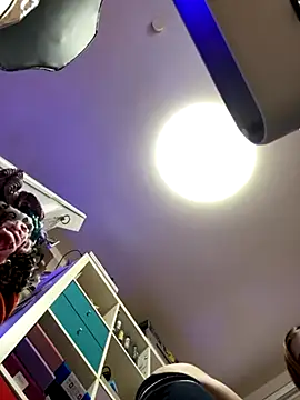 Snapshot of sexymelli18 chatting on 11, 10, 2025 sexymelli18 online show from 11, 10, 2025