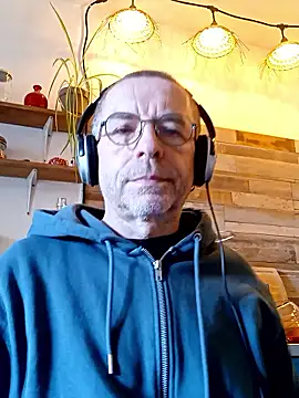 Xavspank2 online show from 10, 1, 2026