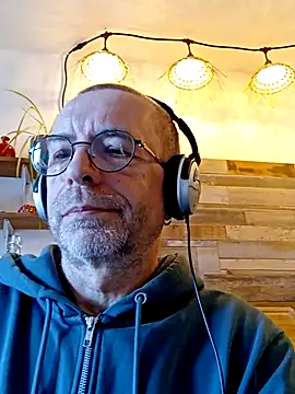 Xavspank2 online show from 3, 2, 2026