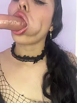 Snapshot of Emma_Winslow chatting on 5, 3, 2025 Emma Winslow online show from 5, 3, 2025