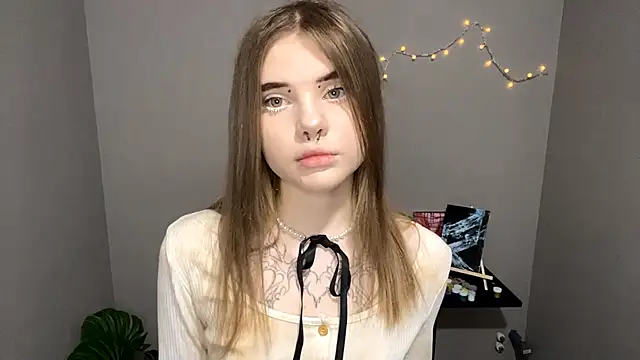 CarolinePepper online show from 20, 3, 2025