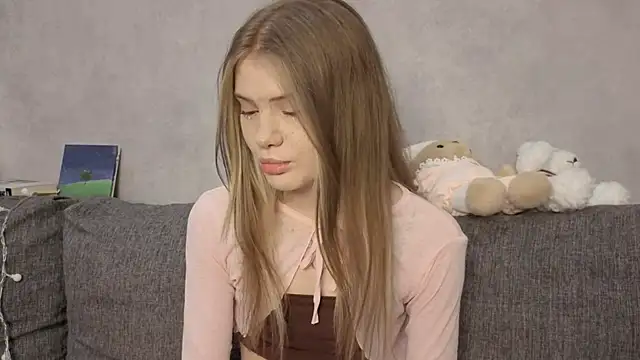 Snapshot of CarolinePepper chatting on 3, 7, 2026 CarolinePepper online show from 3, 7, 2026