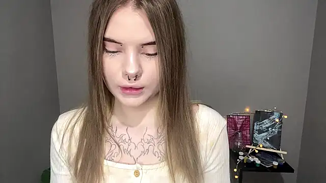 CarolinePepper online show from 3, 3, 2025