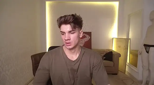 MaxKaiden online show from 5, 3, 2025