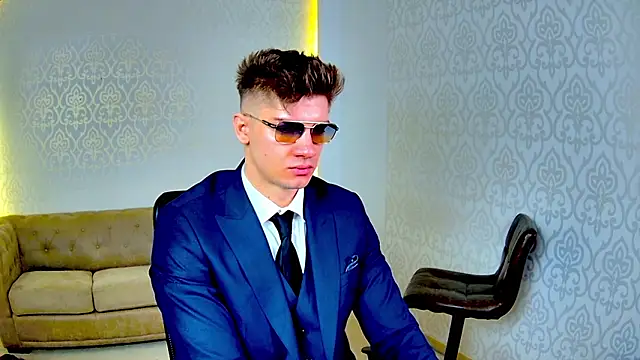 MaxKaiden online show from 14, 2, 2026