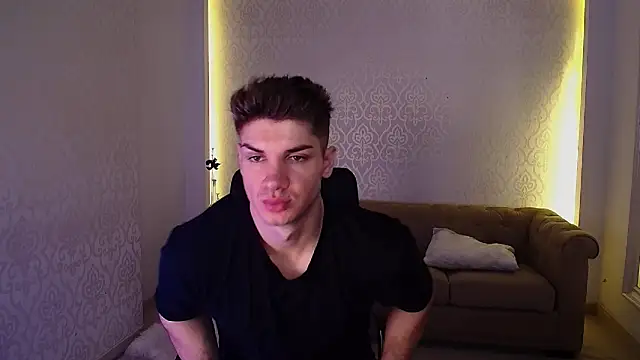 MaxKaiden online show from 24, 11, 2025