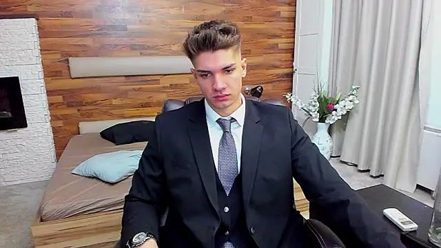 MaxKaiden online show from 14, 3, 2026