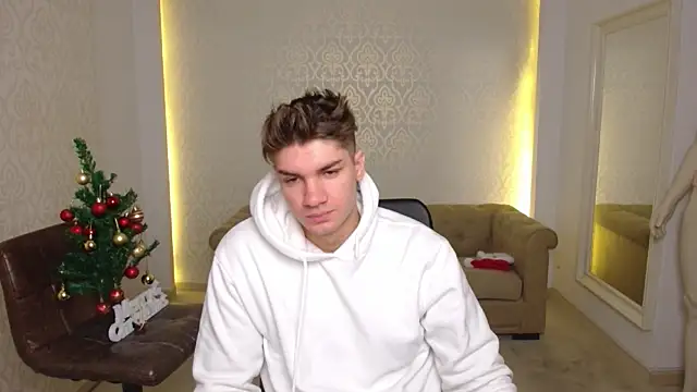 MaxKaiden online show from 22, 12, 2025