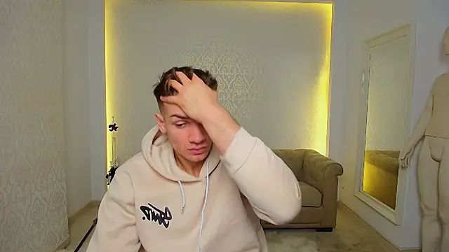 MaxKaiden online show from 9, 11, 2025