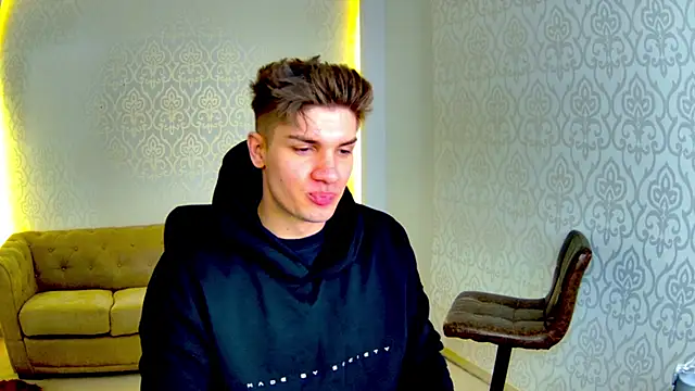 MaxKaiden online show from 23, 2, 2026