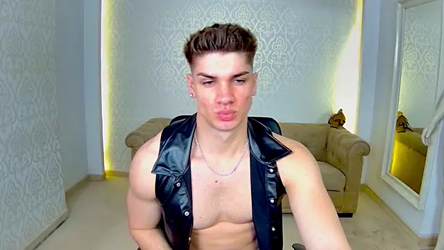 MaxKaiden online show from 14, 4, 2026