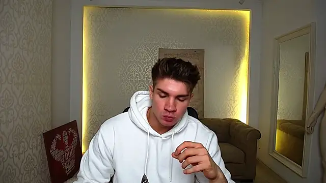 MaxKaiden online show from 3, 10, 2025