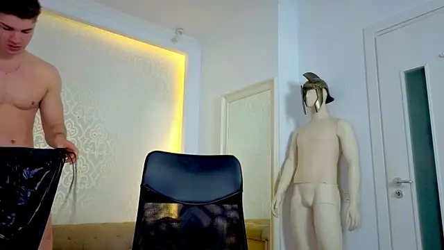 MaxKaiden online show from 3, 5, 2026