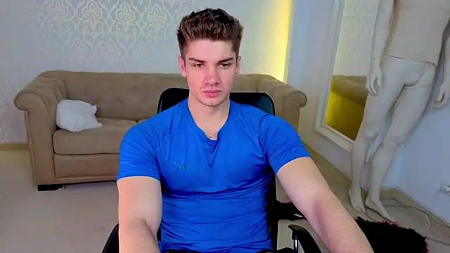 MaxKaiden online show from 25, 5, 2026