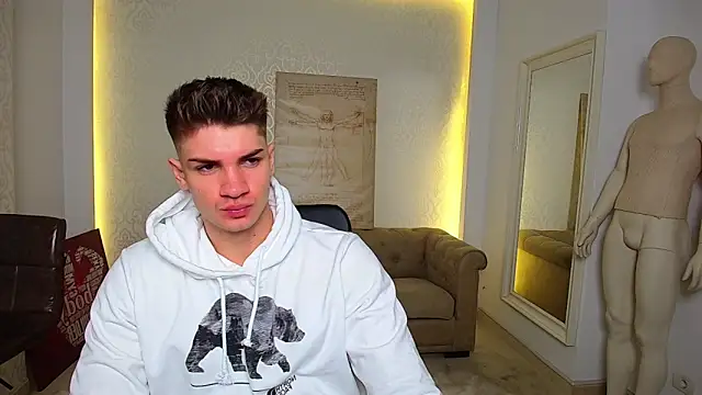 MaxKaiden online show from 16, 10, 2025