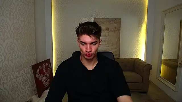 MaxKaiden online show from 2, 10, 2025