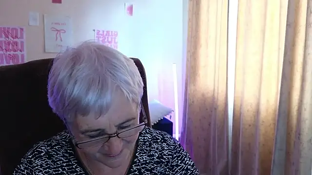 Sandra Snowflake online show from 10, 6, 2026