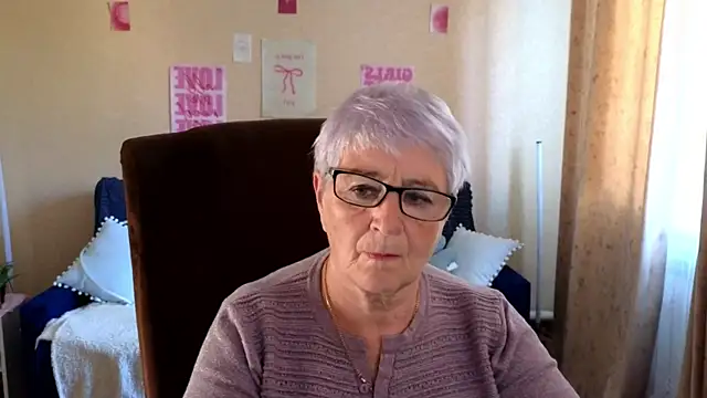 Sandra Snowflake online show from 18, 6, 2026