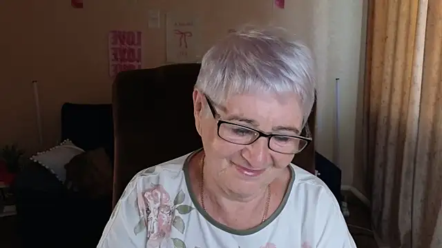 Sandra Snowflake online show from 25, 5, 2026