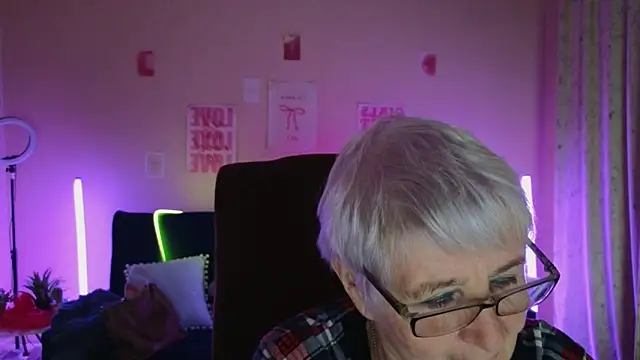 Sandra Snowflake online show from 11, 5, 2026