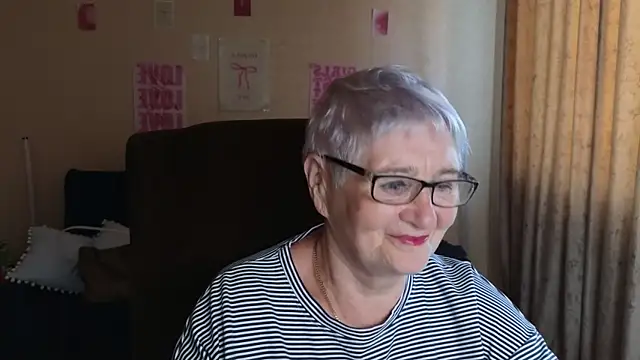 Sandra Snowflake online show from 27, 5, 2026